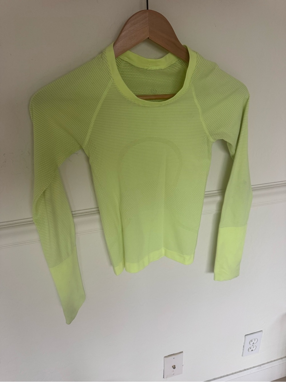 lululemon swiftly tech-long sleeve Sz 0